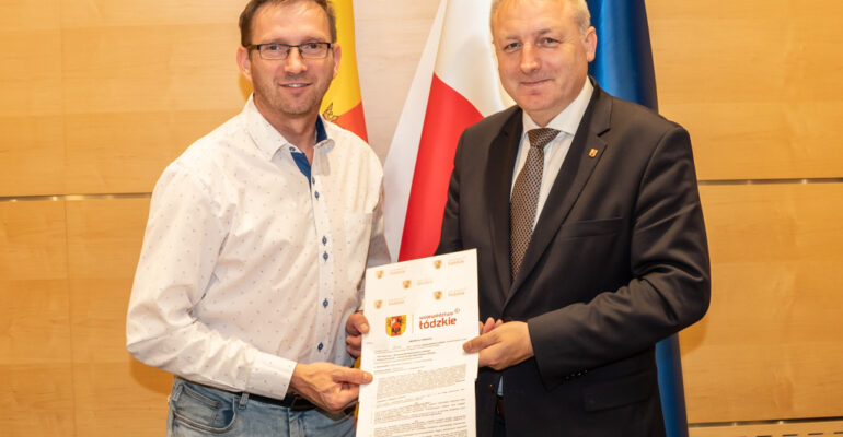 Zdjęcia z podpisania umowy z marszałkiem Andrzejem Górczyńskim (1)
